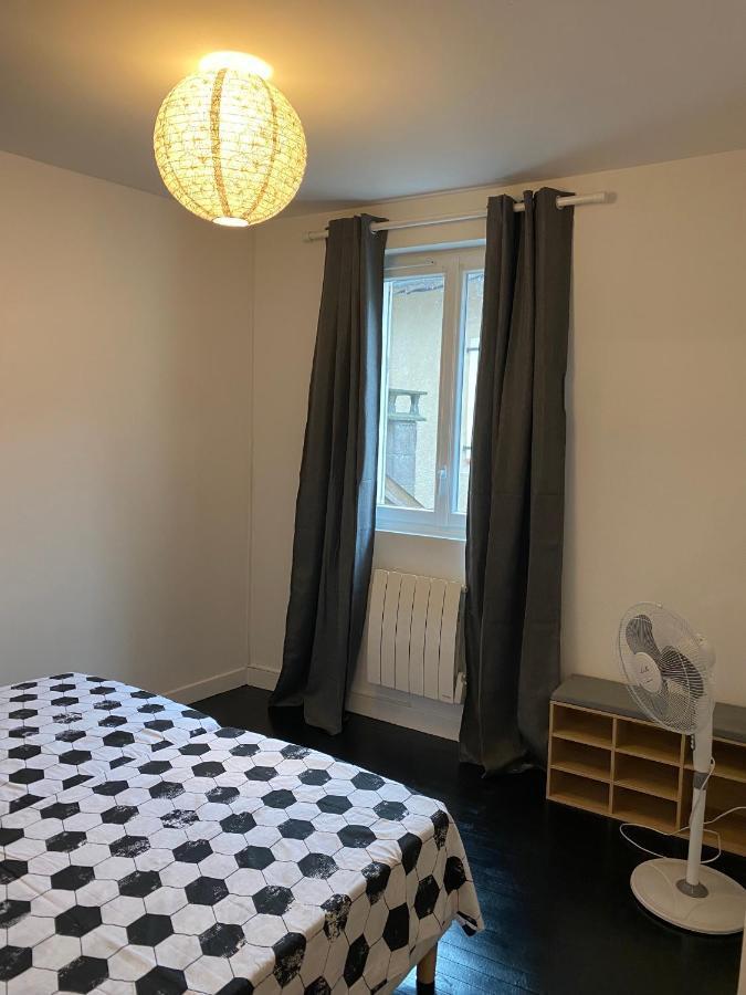 Ravissant Duplex Meuble Tout Confort Hyper Centre St Cere 4 Pers Lit Bb Wifi Gratuit Saint-Céré Zewnętrze zdjęcie
